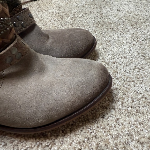 Naughty Monkey Boots size 8 - Picture 9 of 9